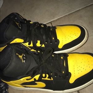 Air Jordan Mid New Love